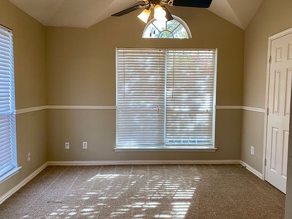 4th image of 317 Heritage Dr