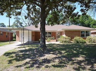 930 Stonecrest Dr, Houston, TX 77018