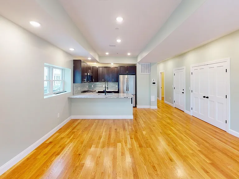 200 L St #1 — Photo 8