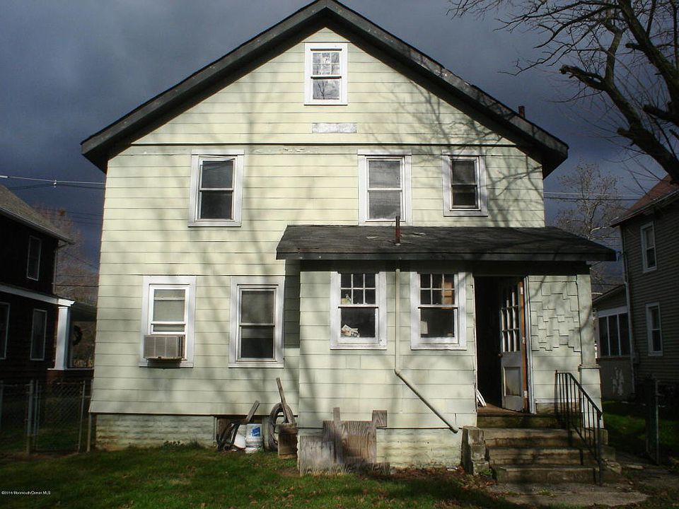 2nd image of 32 Union Ave