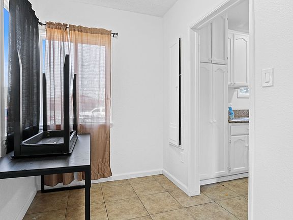 3rd image of 1100-1102 W 94th St #1100