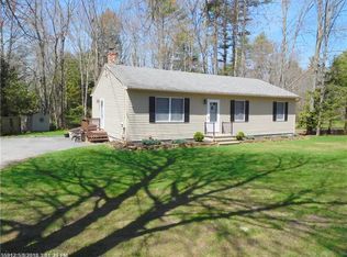 202 Middlesex Rd, Topsham, ME 04086
