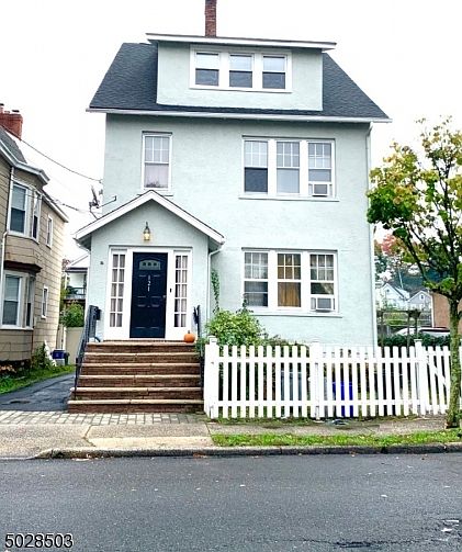 1st image of 119 Orange St #3