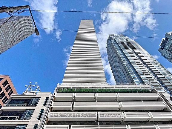 2nd image of 2221 Yonge St #3103