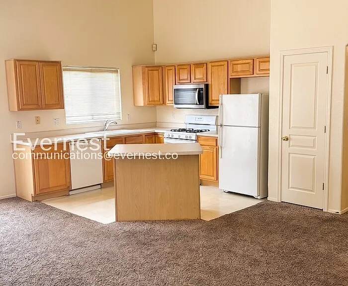 2542 W Sunstar Pl — Photo 5