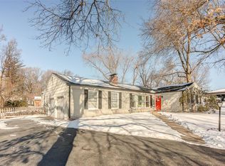 7 Briarcliffe Dr, Collinsville, IL 62234