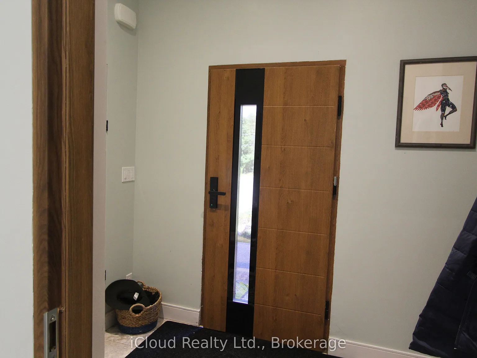 4 bed, $2,600 — Photo 4