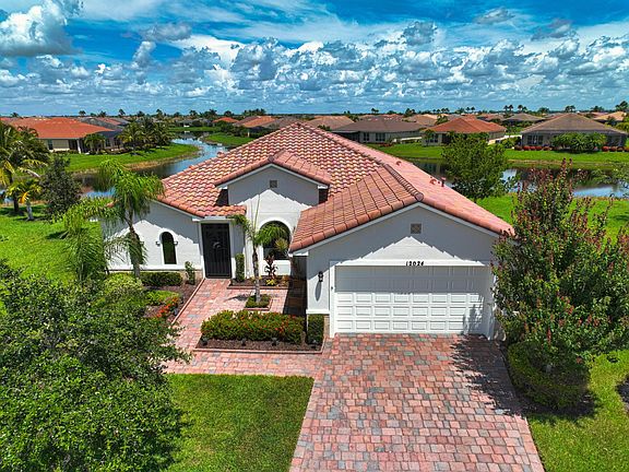 3rd image of 12024 SW Bayberry Avenue