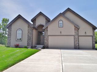3801 Cimarron St, Lees Summit, MO 64064
