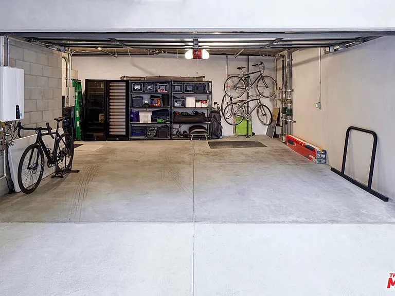 330 Rennie Ave #1 — Photo 30