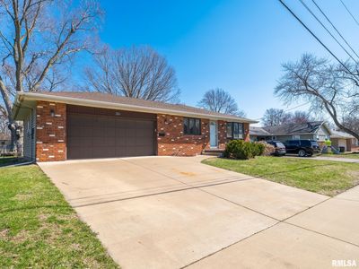 216 Schramm Dr, Pekin, IL, 61554