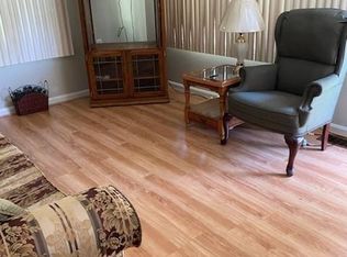 203 E 4th St, Norris City, IL 62869