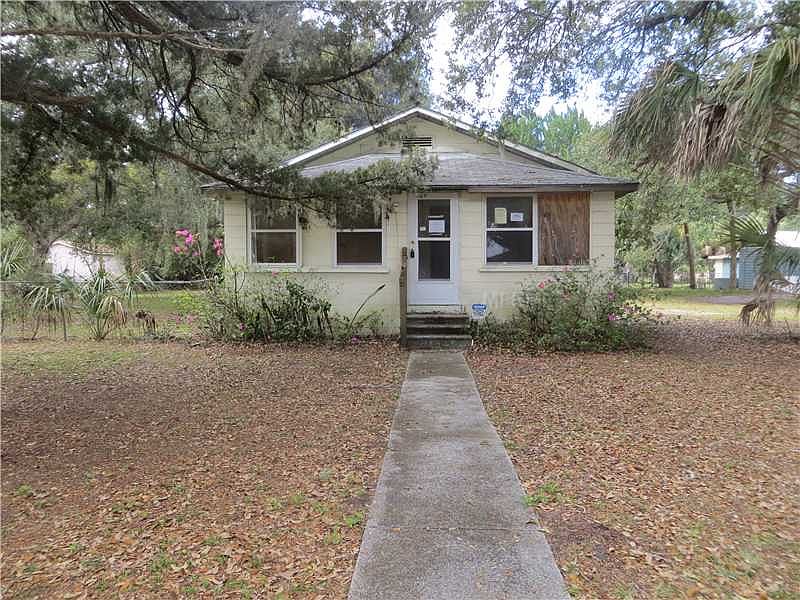 1st image of 905 15th Ave W