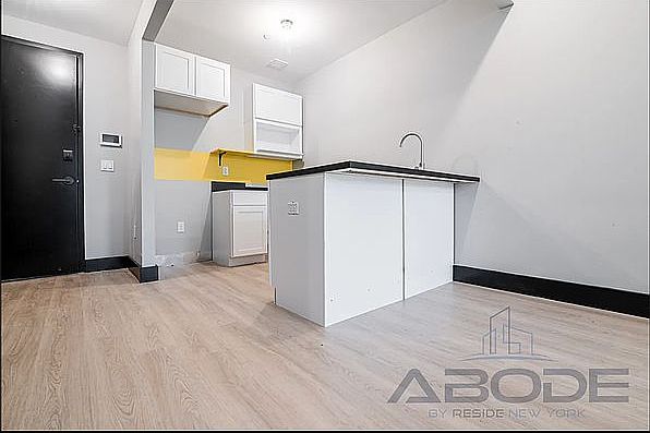 1st image of 250 Winthrop St #4J