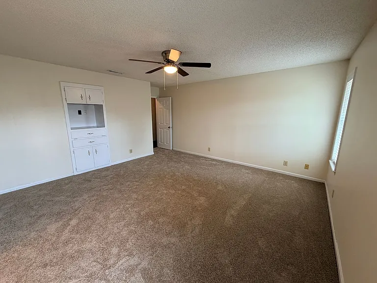 2848 Willow Wood Cir — Photo 12
