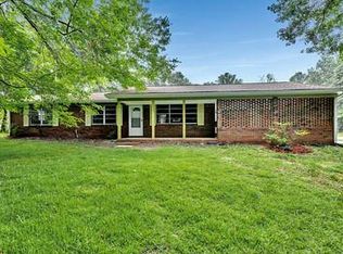 1407 Airport Cir, Jasper, AL 35504