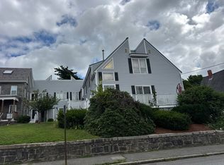 325 Mammoth Rd APT 1, Lowell, MA 01854