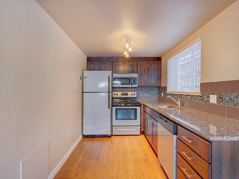66 S Clarkson St — Photo 15