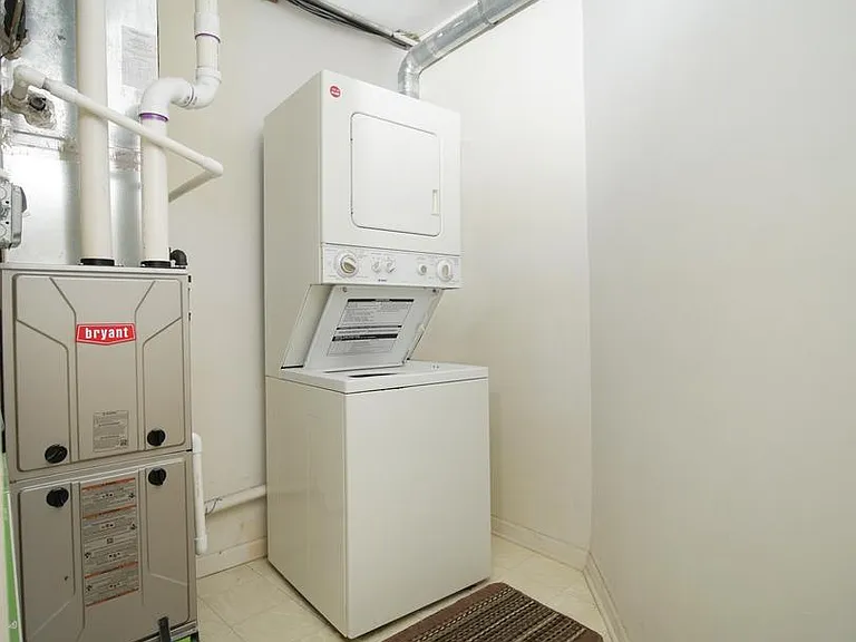 Laundry room inside condo - Laundry (washer & dryer)