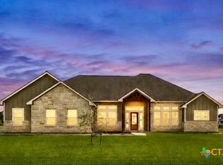 36 Meadow Creek Dr, Inez, TX 77968