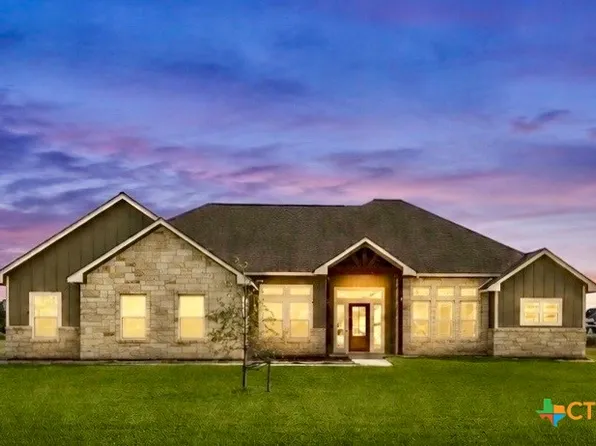36 Meadow Creek Dr, Inez, TX 77968