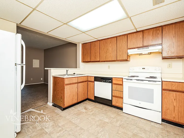 2499 Cross Village Dr — Photo 5