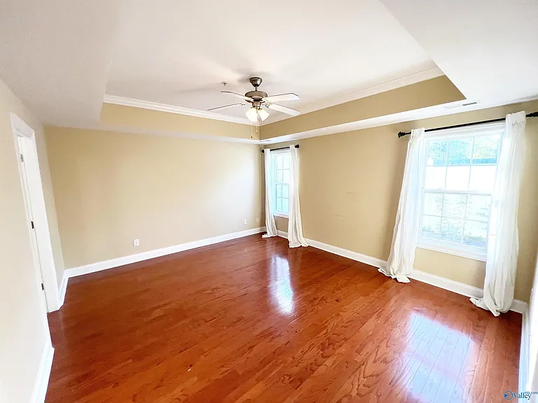 470 Shamrock Dr — Photo 19