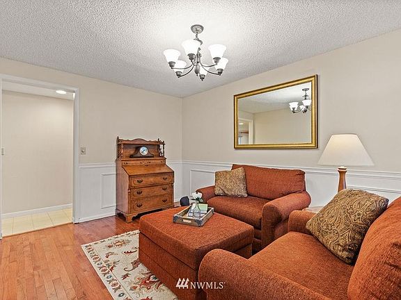 5th image of 10913 128th Pl NE