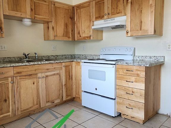 3rd image of 250 Carol Dr #1
