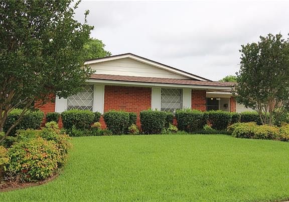 2nd image of 2913 Catalina Dr