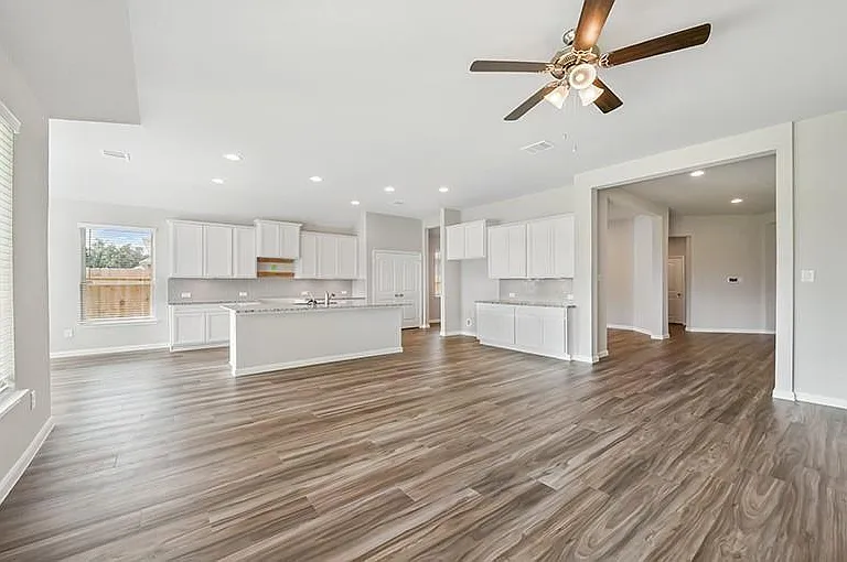 27943 Parkside Creek Dr — Photo 6