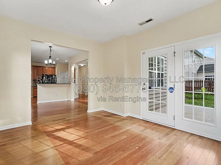 13502 Delstone Dr — Photo 17