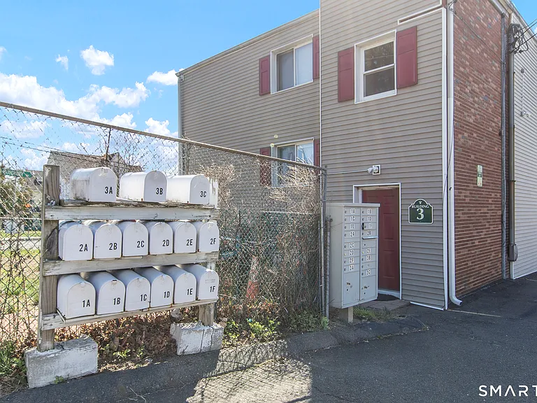 36 Woodbury Ave #2B — Photo 20