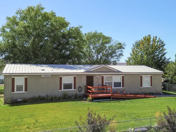 1730 N Cottonwood Rd, Yakima, WA 98908