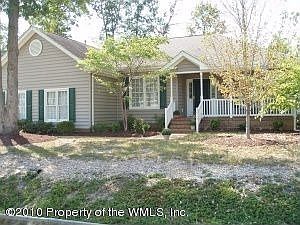 1st image of 3913 Lily Ln