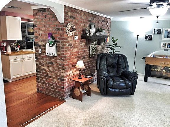 4th image of 1355 River Ln