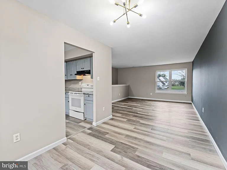 144 Willow Turn #B — Photo 7