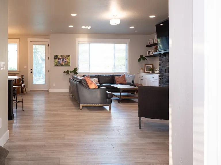 2082 S Woodsage Way — Photo 8