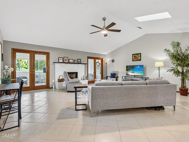 32 Kingsley Cir — Photo 8