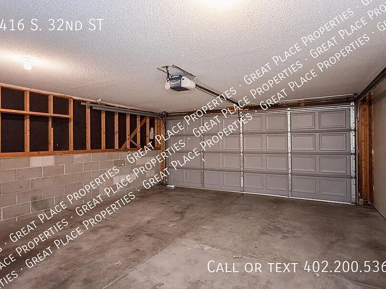 5416 S 32nd St — Photo 17