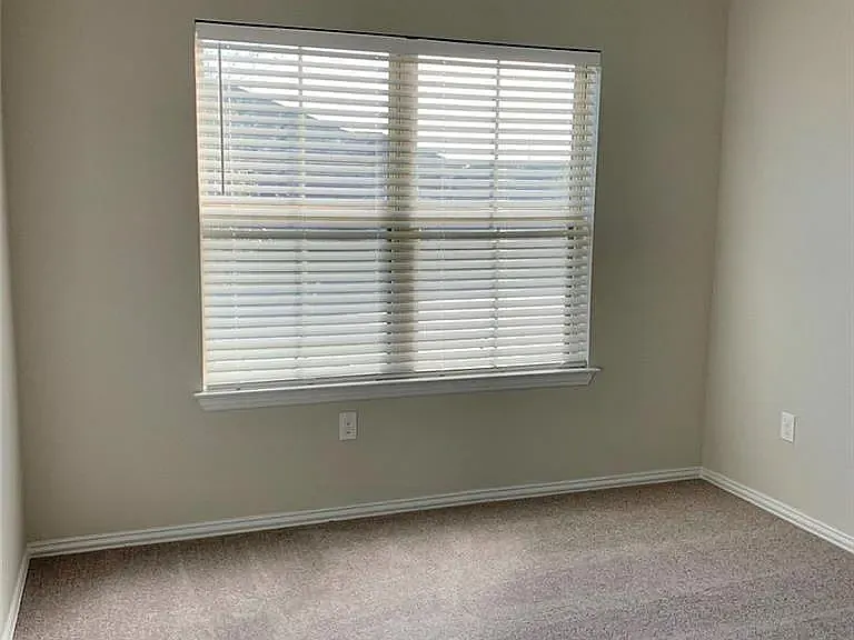 17320 Crowndale Dr — Photo 2
