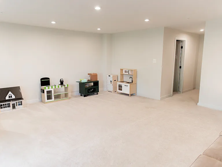 6036 Goshawk St — Photo 47