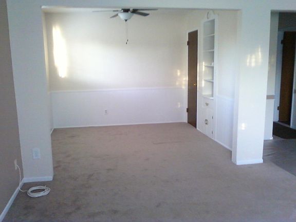 3rd image of 658 Molinar Ave