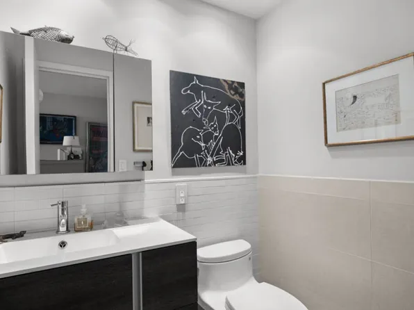 1065 Park Avenue image 9 of 12