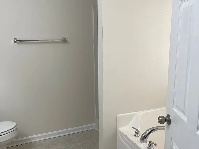 162 Alton Cir — Photo 14