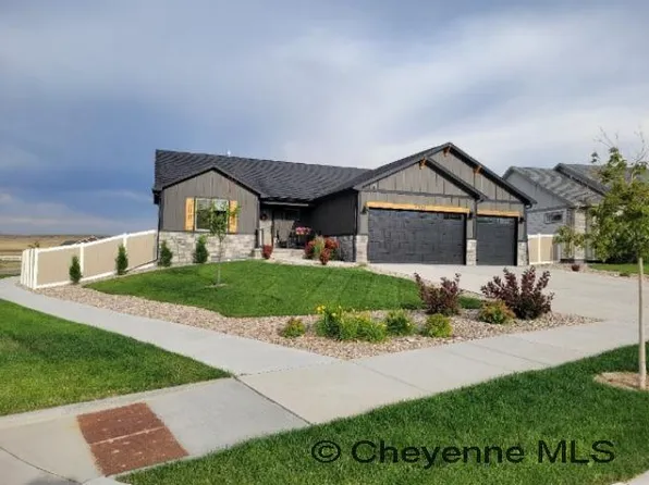 2201 Ledoux Dr, Cheyenne, WY 82007