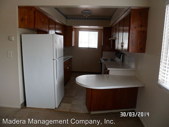 3rd image of 222 N C Street I #I