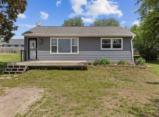 3353 Midway Rd, Marion, IA 52302