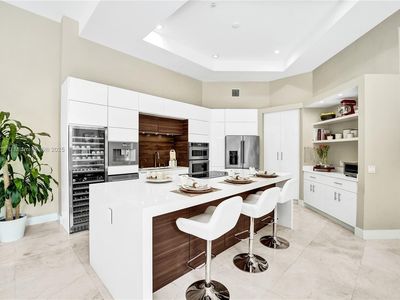 2557 Montclaire Cir, Weston, FL, 33327