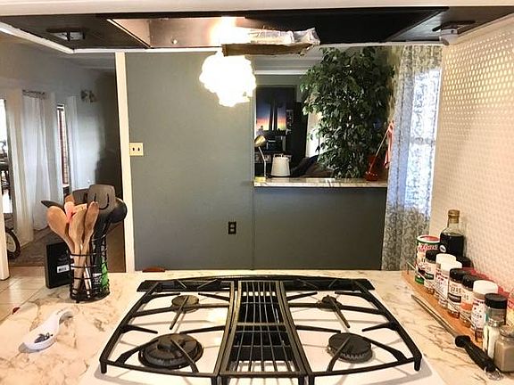 4th image of 61 E Sunset Dr